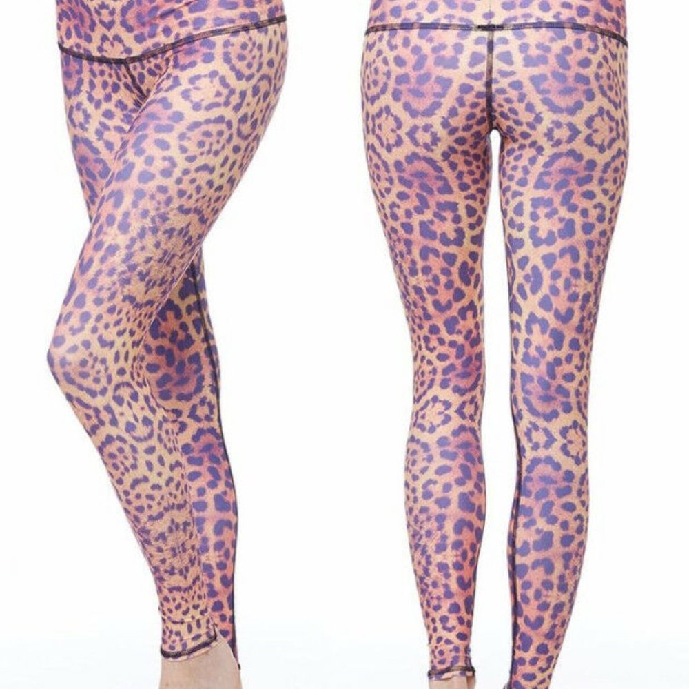 Teeki AWAKENING HOT PANTS